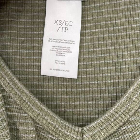 CAbi Size XS Wink Green Ribbed Knit Tank Top Striped Ruffled 6143 Feminine Boho - Picture 5 of 6